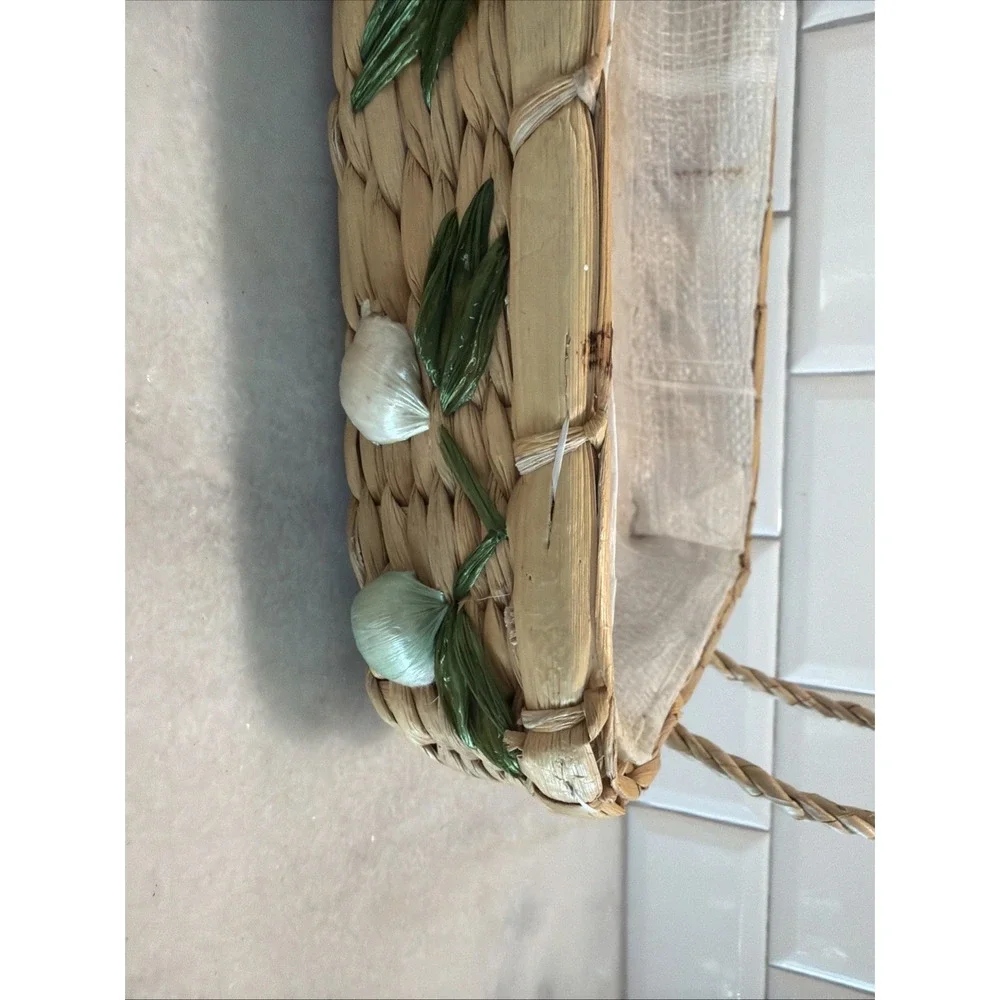 Vintage Fruit Wicker Basket Hand Woven Carrier Straw Raffia Lined Casserole 3-D
